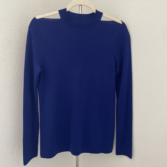 Elie Tahari Sweaters - Elie Tahari Blue Cold Shoulder Merino Wool Sweater Top Women's M